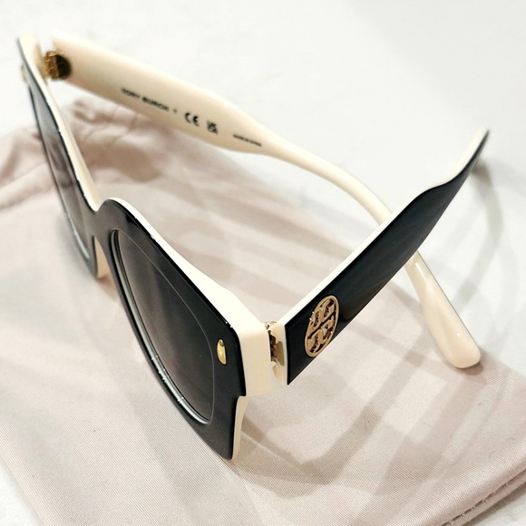 TORY BURCH MILLER PUSHED SQUARE
SUNGLASSES
Color Black/Ivory/Dark Grey main image 8